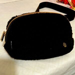 Brand new Lululemon fleece fanny pack . No tag.